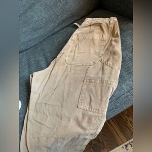 Women’s High Waisted Straight Leg Cargo Pants/Jeans